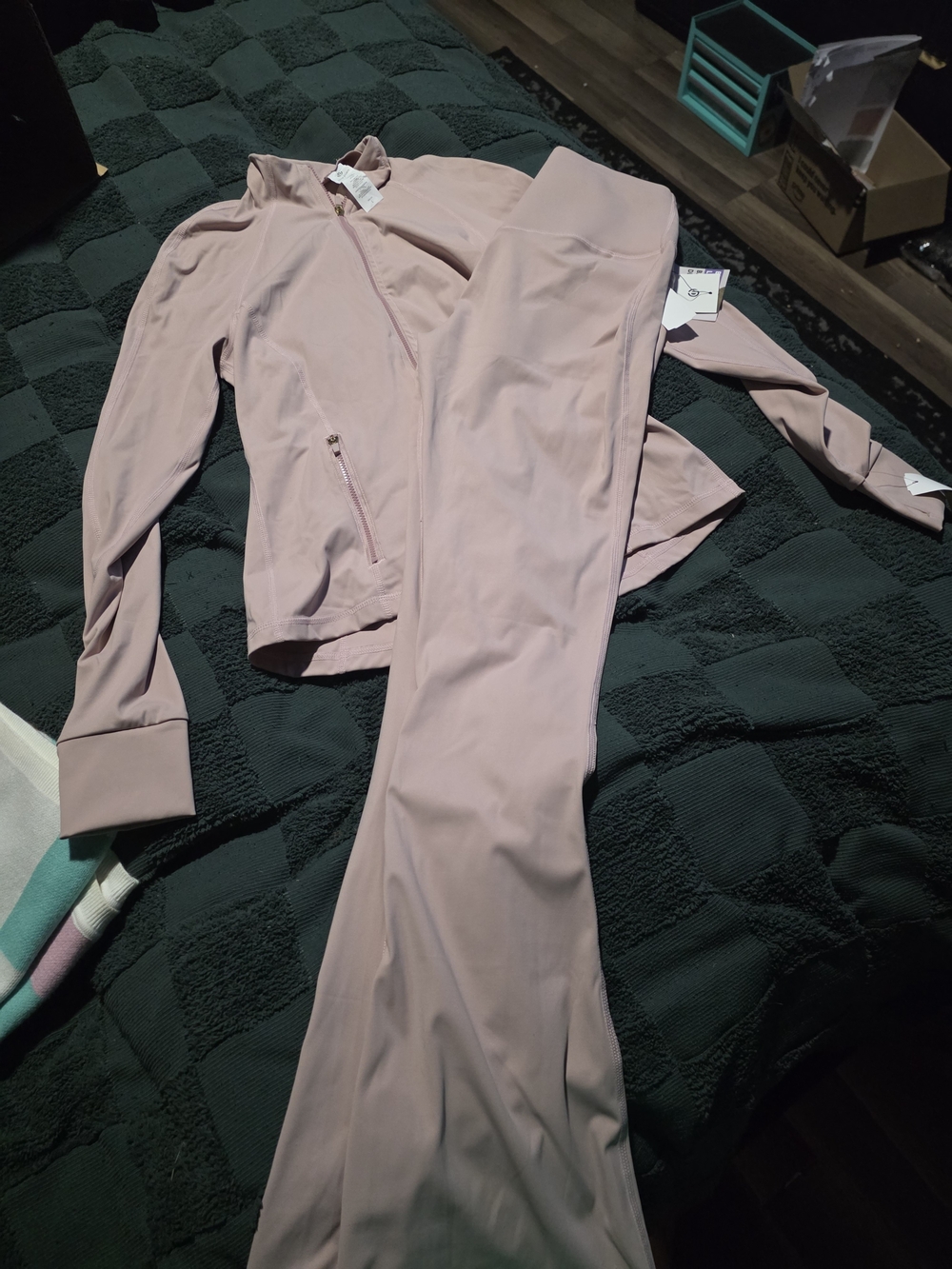Womenโs High-Waist Flare Pants and Zip Jacket Set โ Dusty Pink